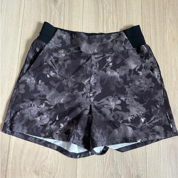 Athleta Brooklyn Lumen Floral Black Printed Shorts - Size 2 - Picture 2 of 10